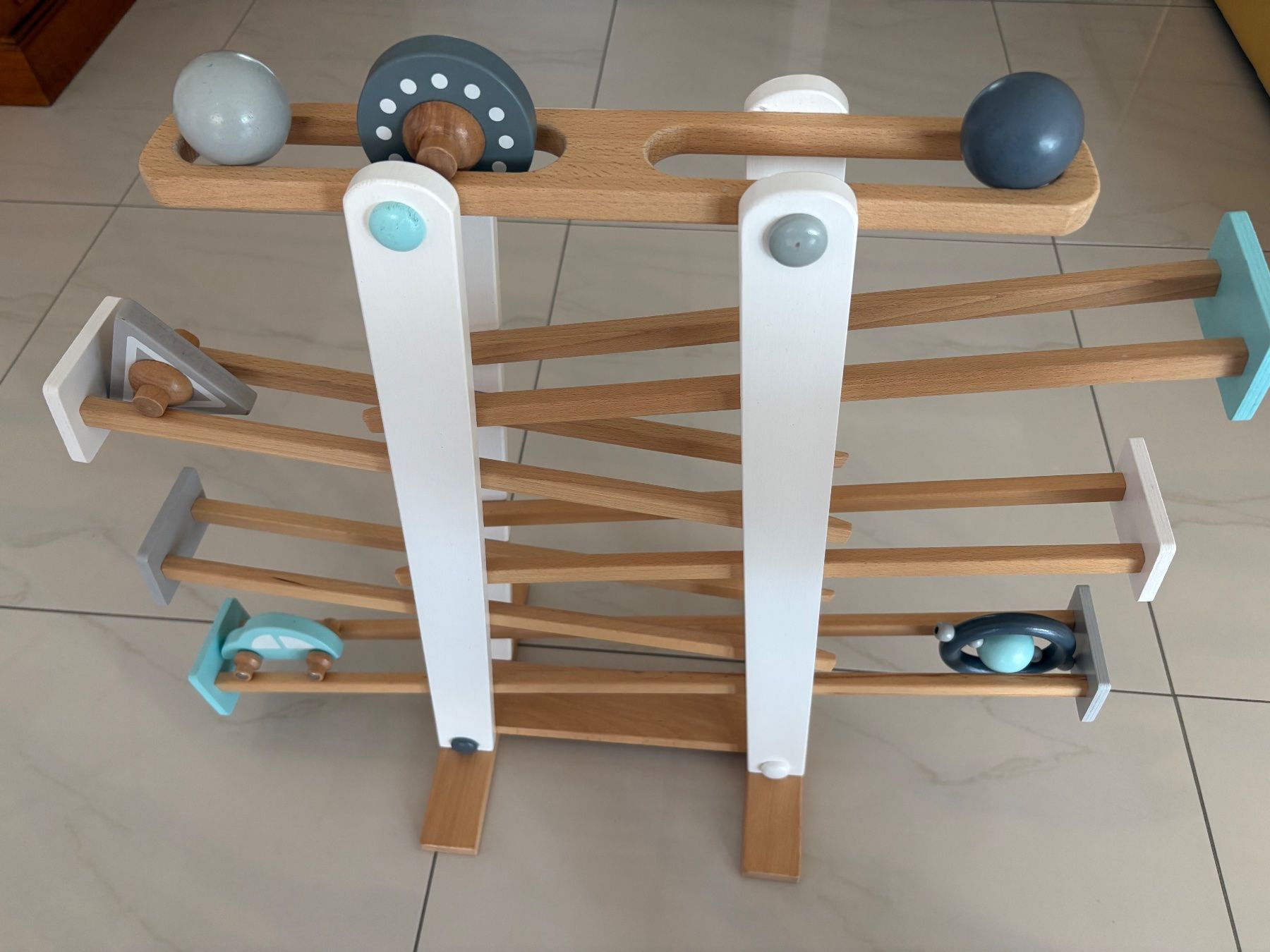 Jouets: Kugelbahn Kuno aus Holz – D'occasion à Oensingen par 08152