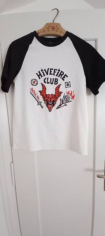 T-shirt: Stranger Things T-Shirt – Usato da Bern venduto da koh_tb86