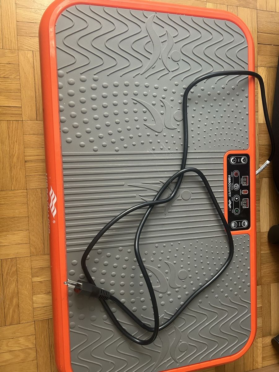Vibroshaper Vélos d'appartement: Vibrationsplatte VIBROSHAPER gebraucht – D'occasion à Zürich par jutade