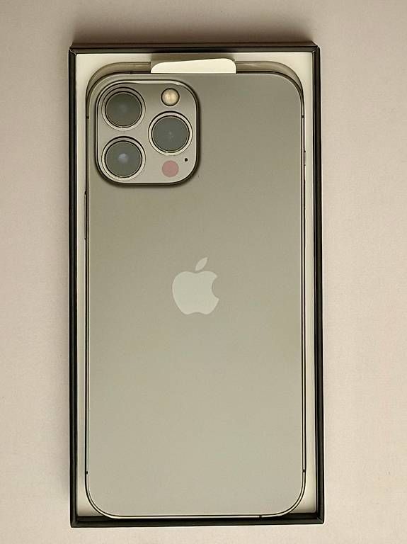 Apple Handys / Smartphones: Neuwertiges iPhone 13 Pro Max - 512GB - Space Schwarz – Gebraucht aus Zürich von Roksan 1