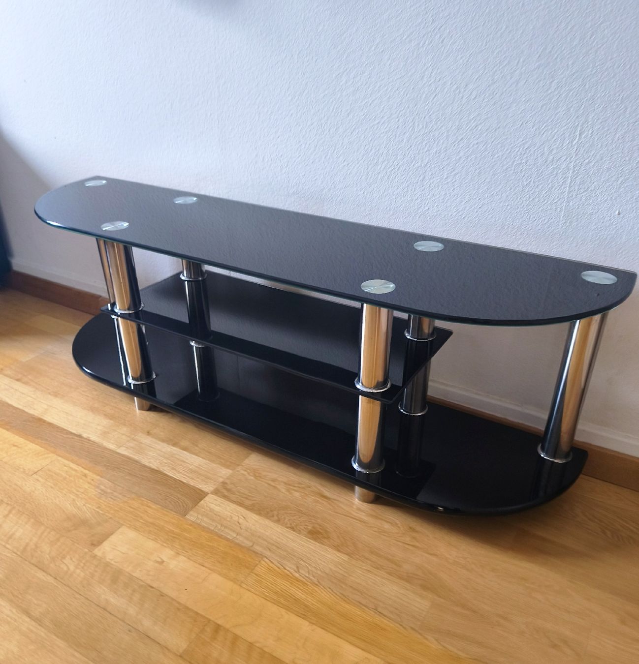 TV Möbel: Schwarzes TV-Möbel – Neu (gemäss Beschreibung) aus Zürich von EduBull