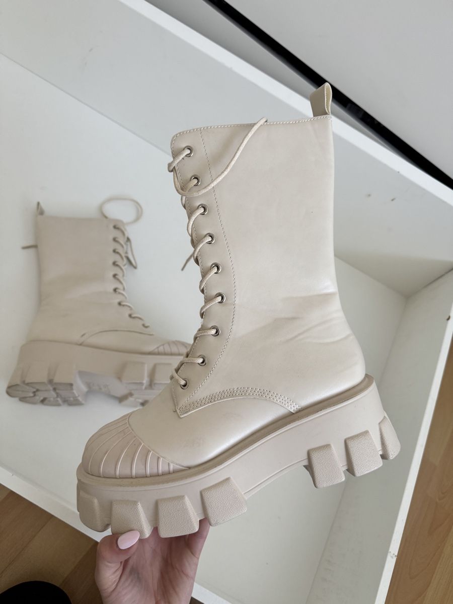 Scarpe da donna: Boots Beige Gr.  38 – Usato da Dübendorf venduto da RPU97