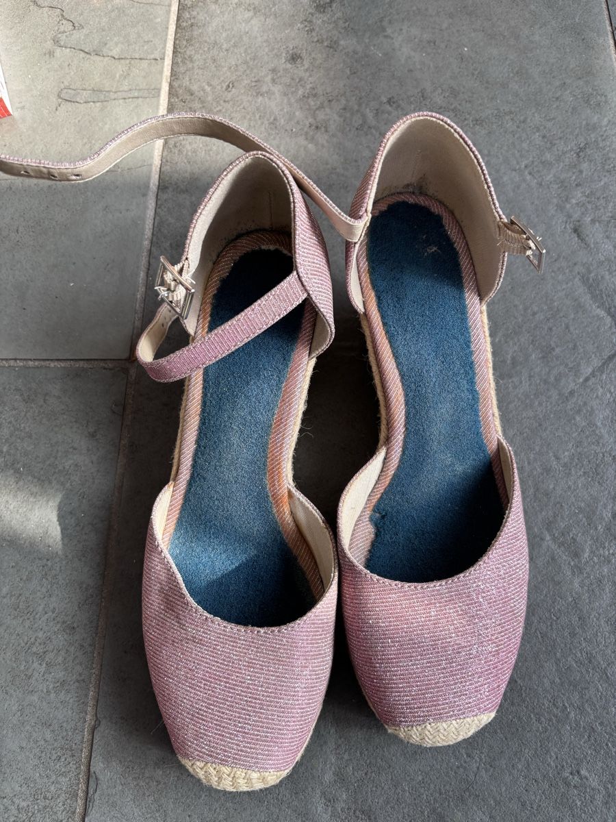 Damenschuhe: Pumps Damen – Gebraucht aus Münsingen von Richigen 2