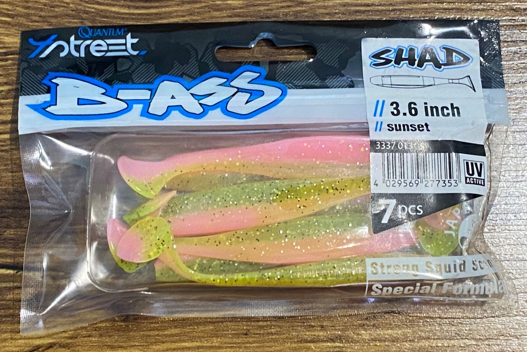 Esche: QUANTUM 4street B-Ass Shad 3.6 9.1cm – Nuovo e nell'imballaggio originale da Widnau venduto da Fishingtackle_Oggy