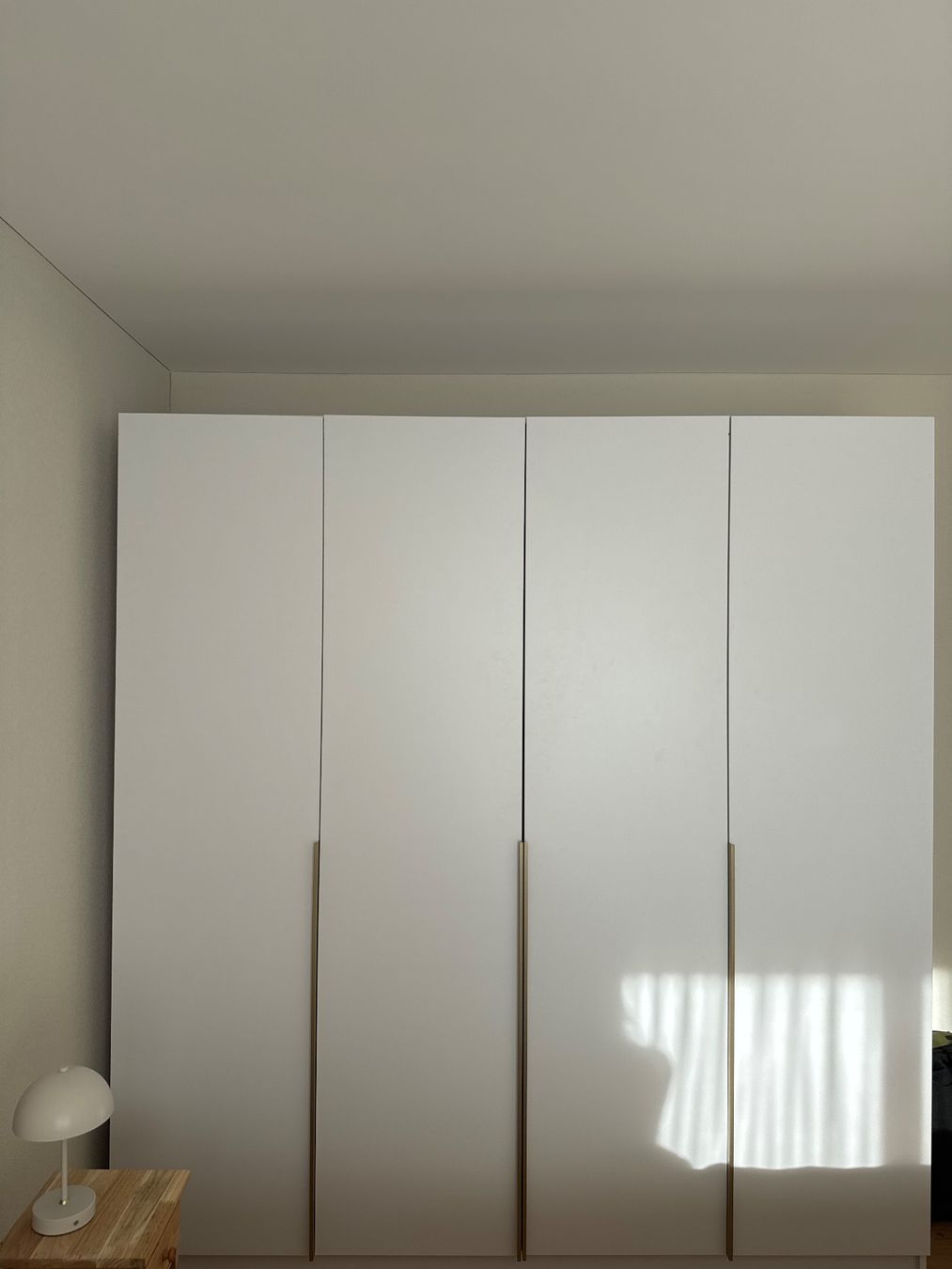Armadi: Kleiderschrank weiss super Zustand – Usato da Winterthur venduto da Naaati 2