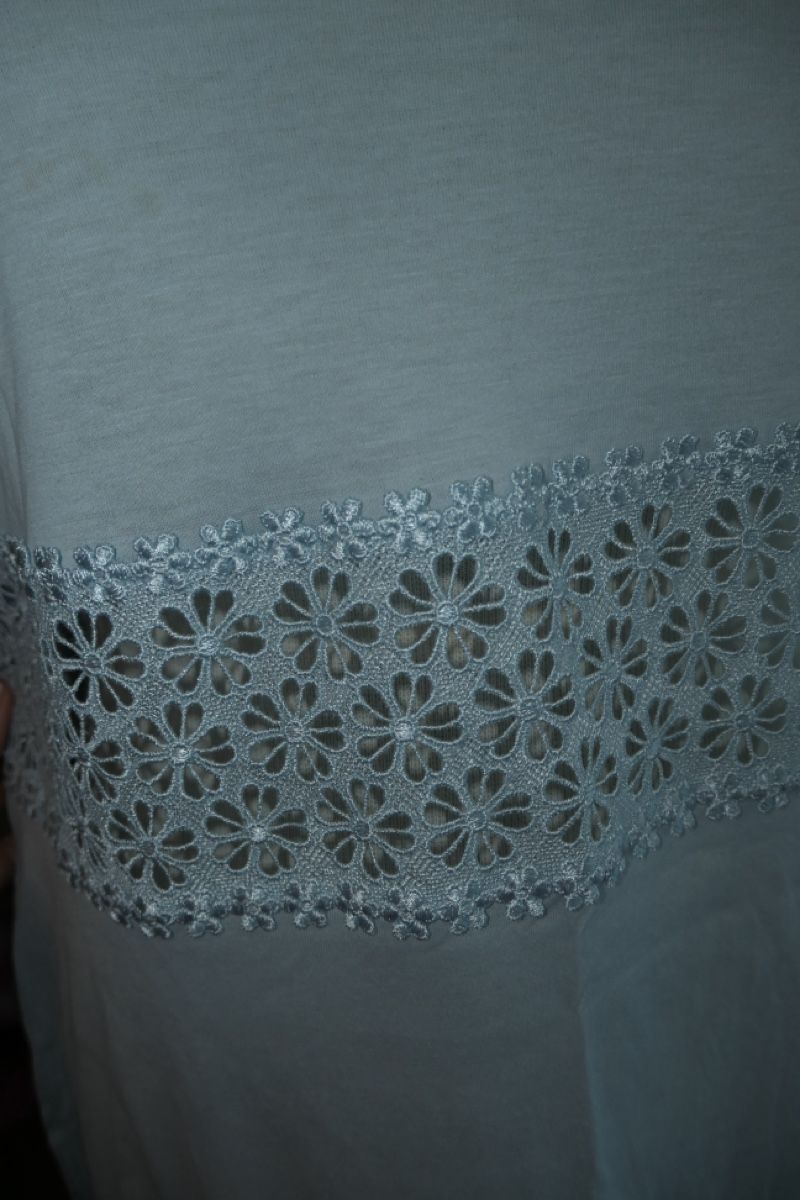 Hanro Robes: Kleid HANRO hellblau mit Spitze Grösse L – D'occasion à Kriens par phi_l95v 3
