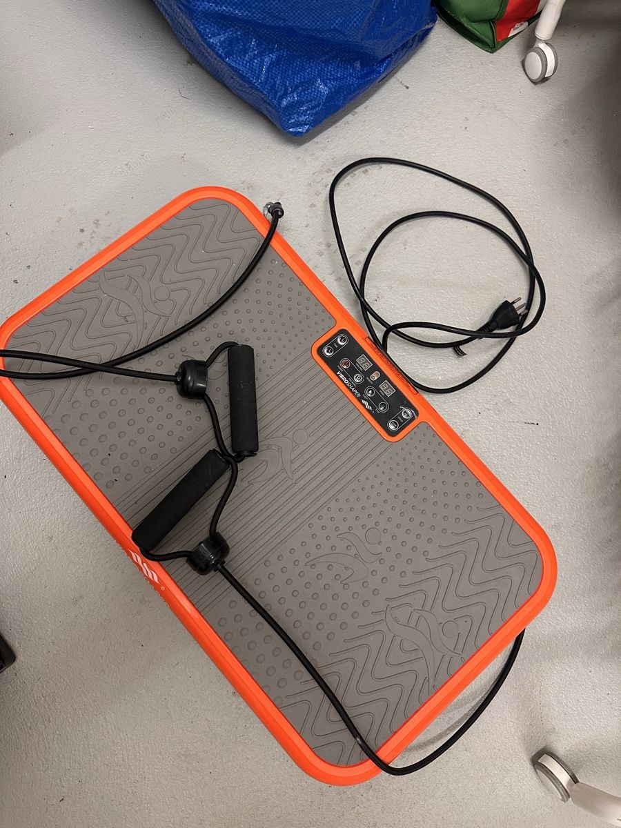 Vibroshaper Hometrainer: Vibrationsplatte Vibroshaper – Gebraucht aus Rothenburg von cel_q868
