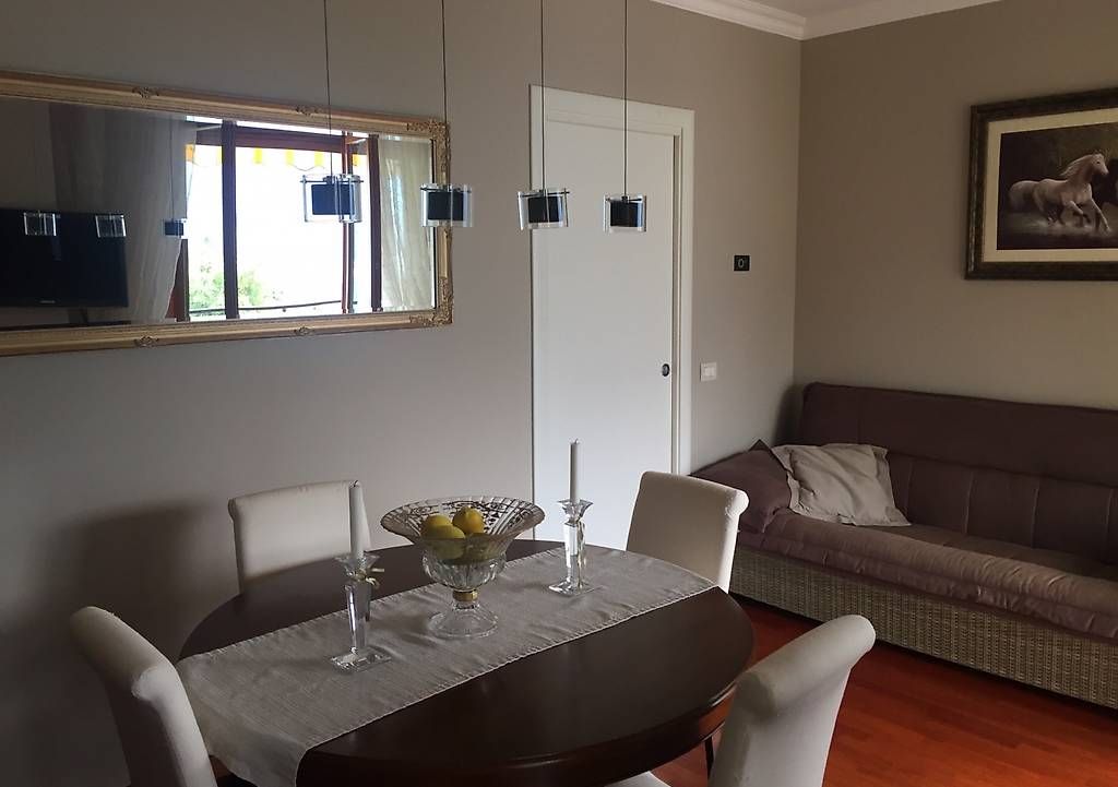 Set di tavolo e panche: Mobili per Sala da pranzo e salotto – Usato da Canobbio venduto da nad_5k2h 1