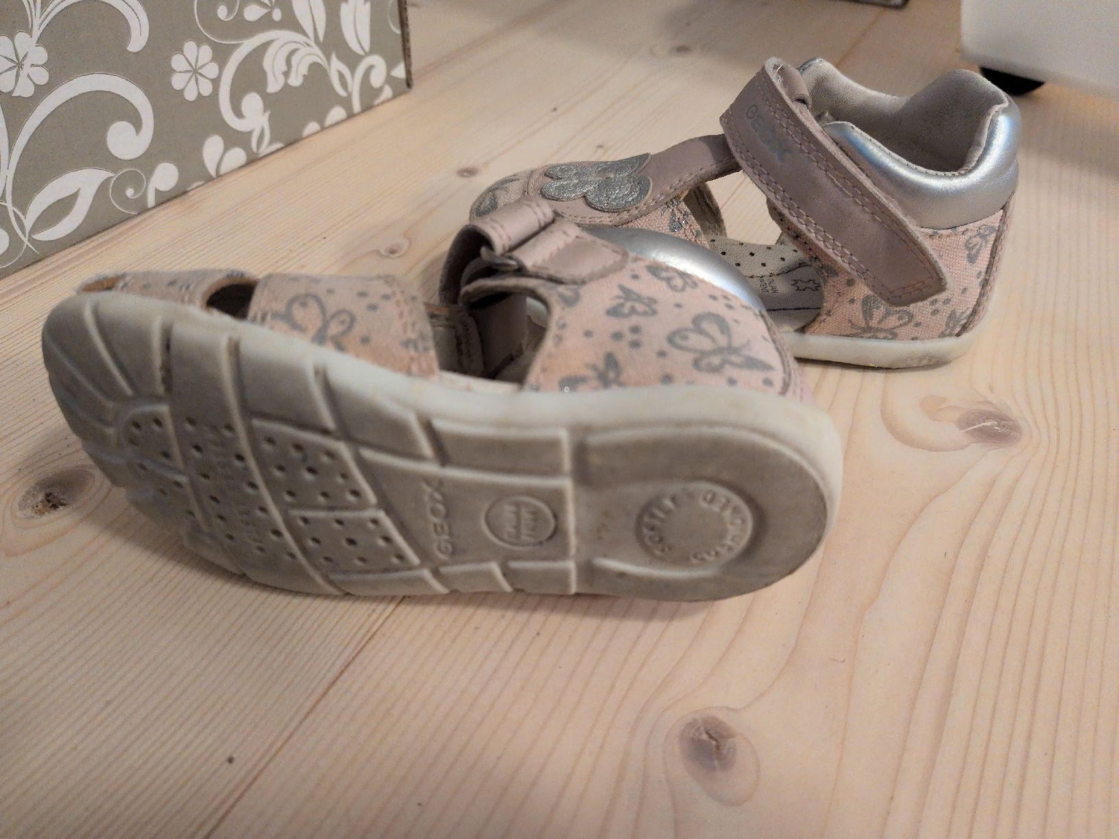 Geox Schuhe für Mädchen: Geoxsandale in Gr. 22 – Gebraucht aus Oberhelfenschwil von Tattar 2
