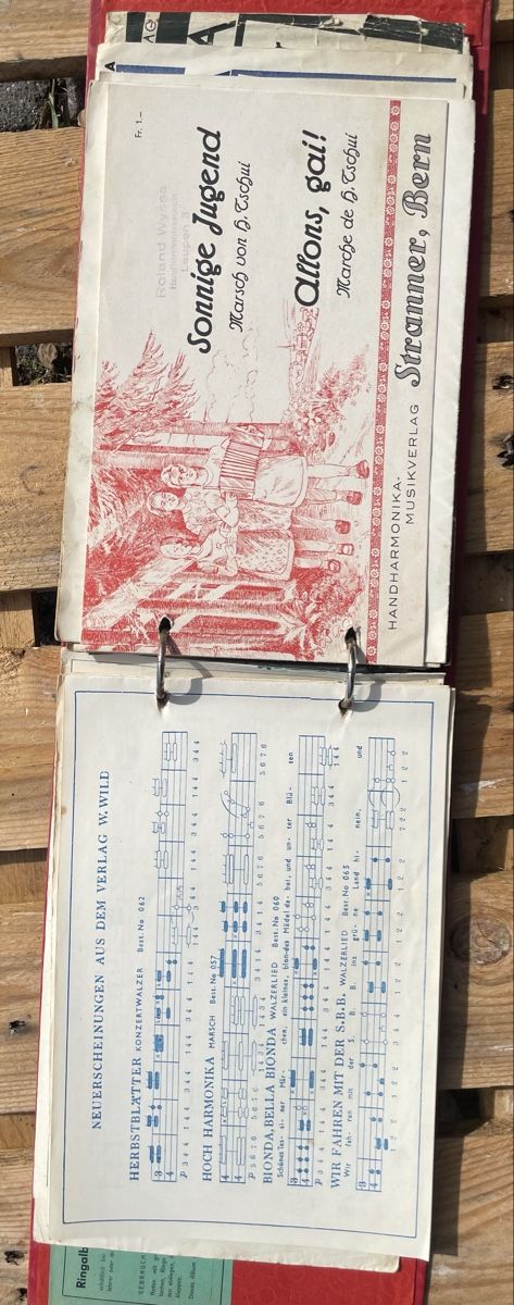 Bücher: Notenalben mit Notenblättern Handharmonika – Gebraucht aus Wallisellen von KersP_22 1