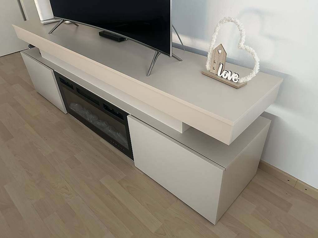 Mobili TV: TV- Möbel mit Elektrokamin – Usato da Reinach AG venduto da TiiNA123 2