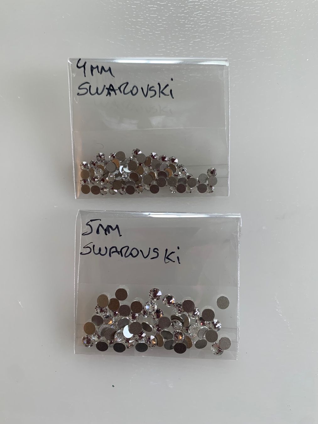Statuette: Swarovski Rhinestones flatback – Nuovo (secondo la descrizione) da Illnau venduto da PS62
