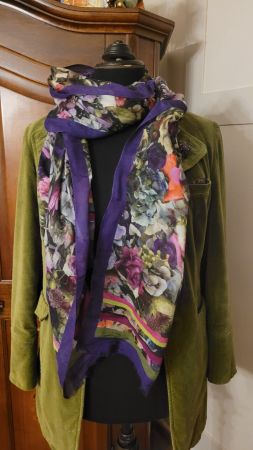 Marc Cain Traumstück Juwel Amethyst Garden Schal