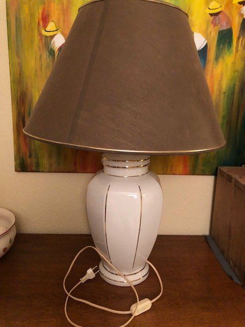 Lampade: Lampe de salon en émail avec abat jour – Usato da Chézard St Martin venduto da schmitt