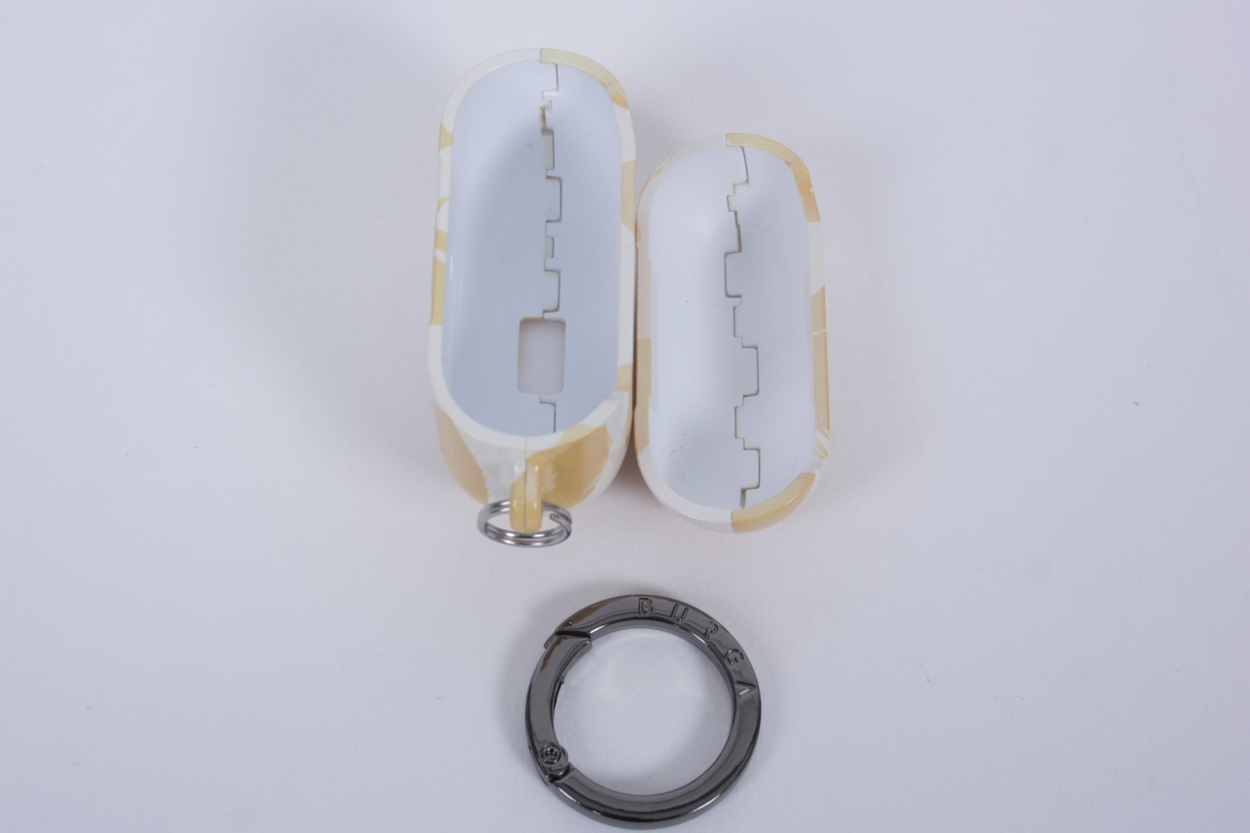 Apple Cover & Protezioni schermo: BURGA Earbuds Case – Nuovo e nell'imballaggio originale da Zollikofen venduto da Restwert_Zollikofen 1