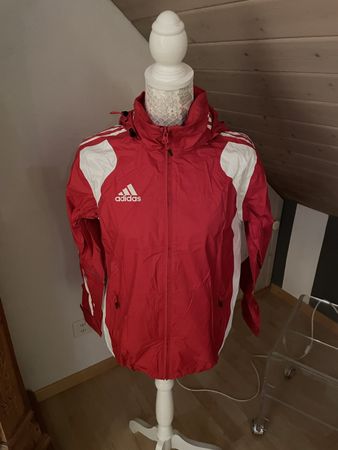 Adidas Sportjacke mit Kapuze rot weiss Grösse 36