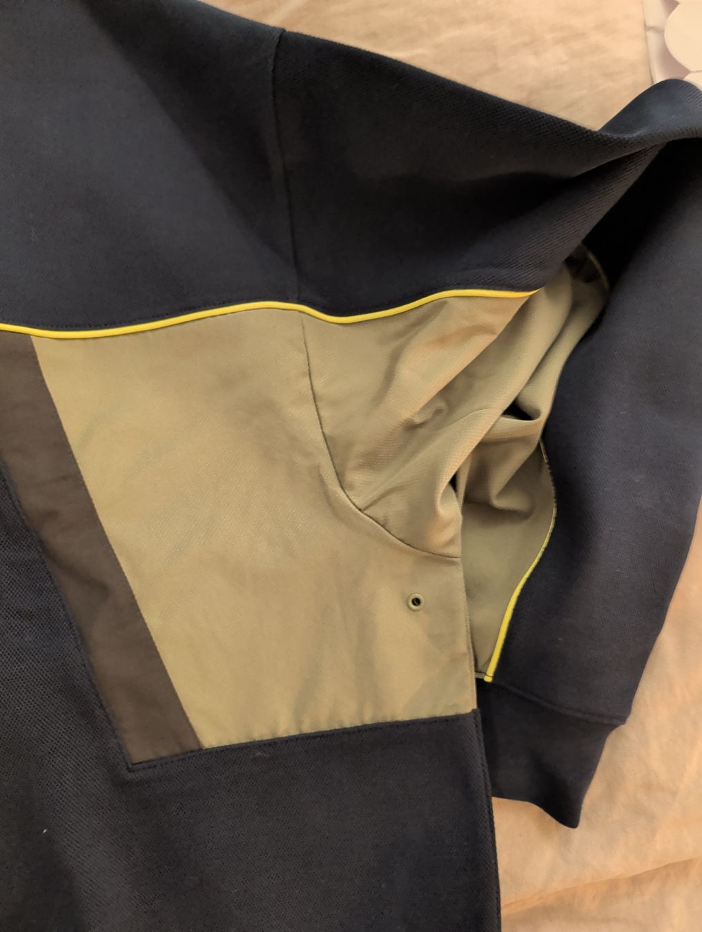 Lacoste Maglioni & Felpe: Herren Pullover dunkelblau Grösse L mit Etikett Lacoste – Nuovo e nell'imballaggio originale da Unterengstringen venduto da MrBruno81 1