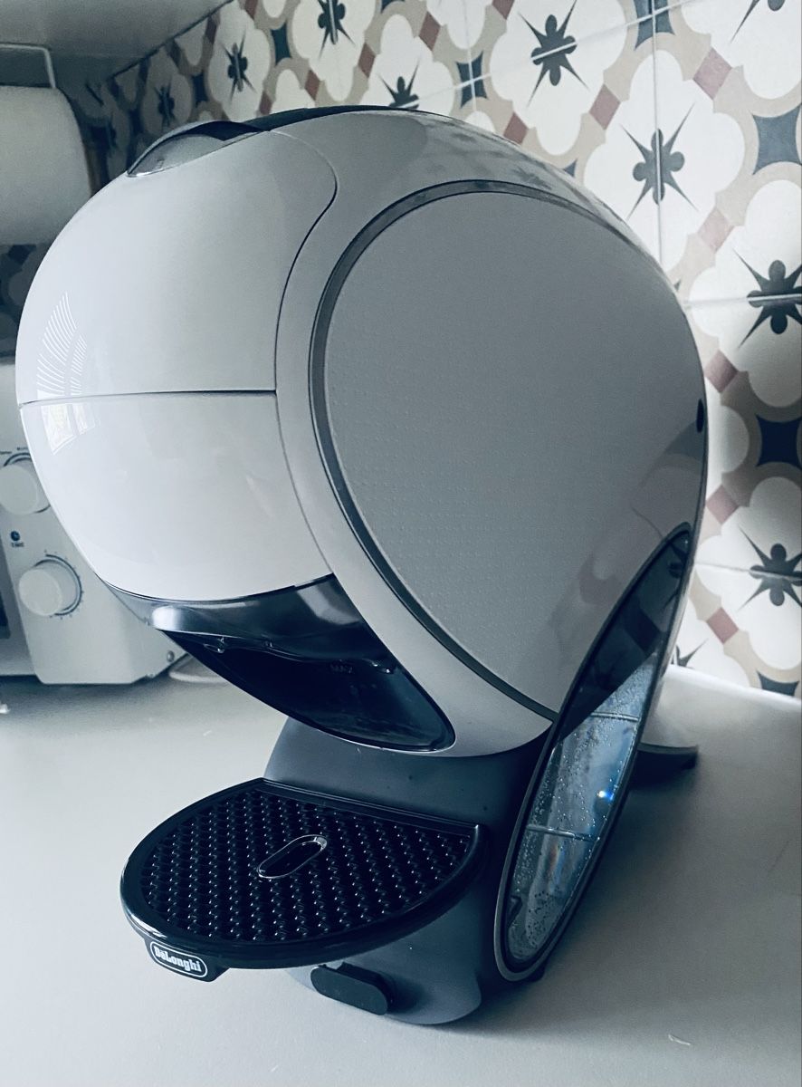 Nescafé Macchine per caffè & Macchine per espresso: Machine à café Nescafé Dolce Gusto - neuve – Nuovo e nell'imballaggio originale da Delémont venduto da bou_26