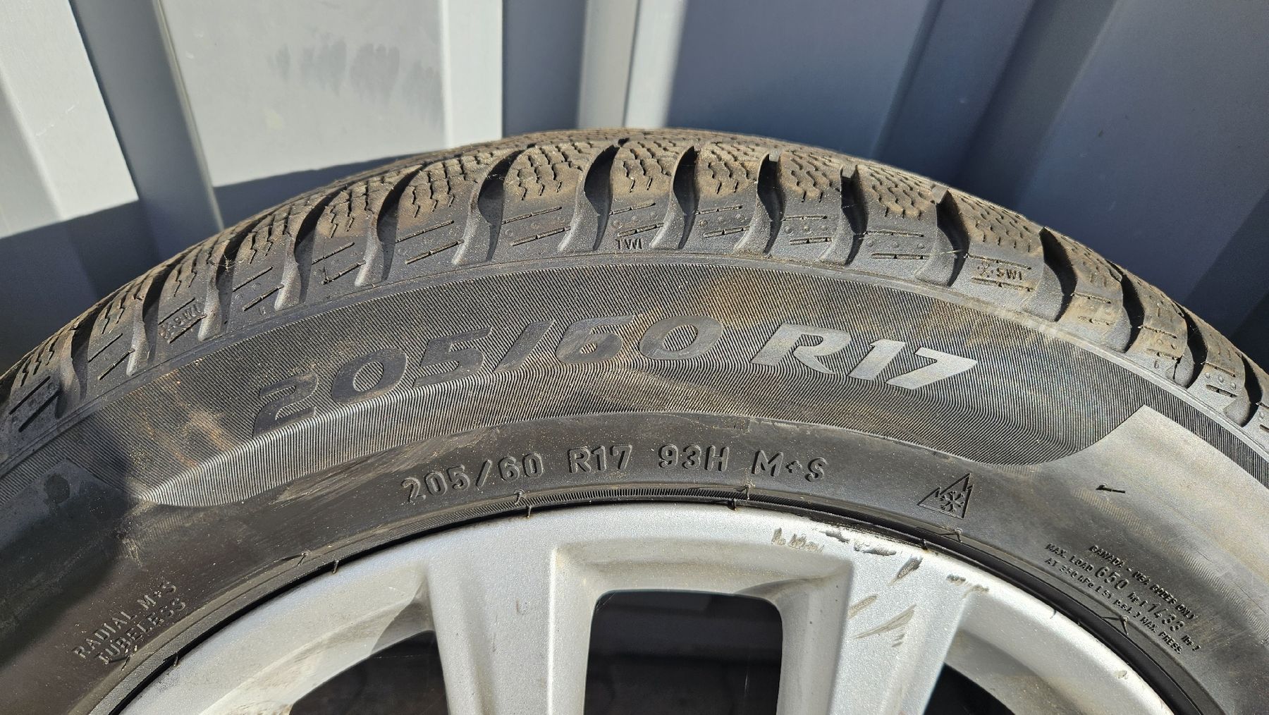 Pneus & Roues: BMW X1 Winterräder – D'occasion à Rafz par Rgoldwing 8
