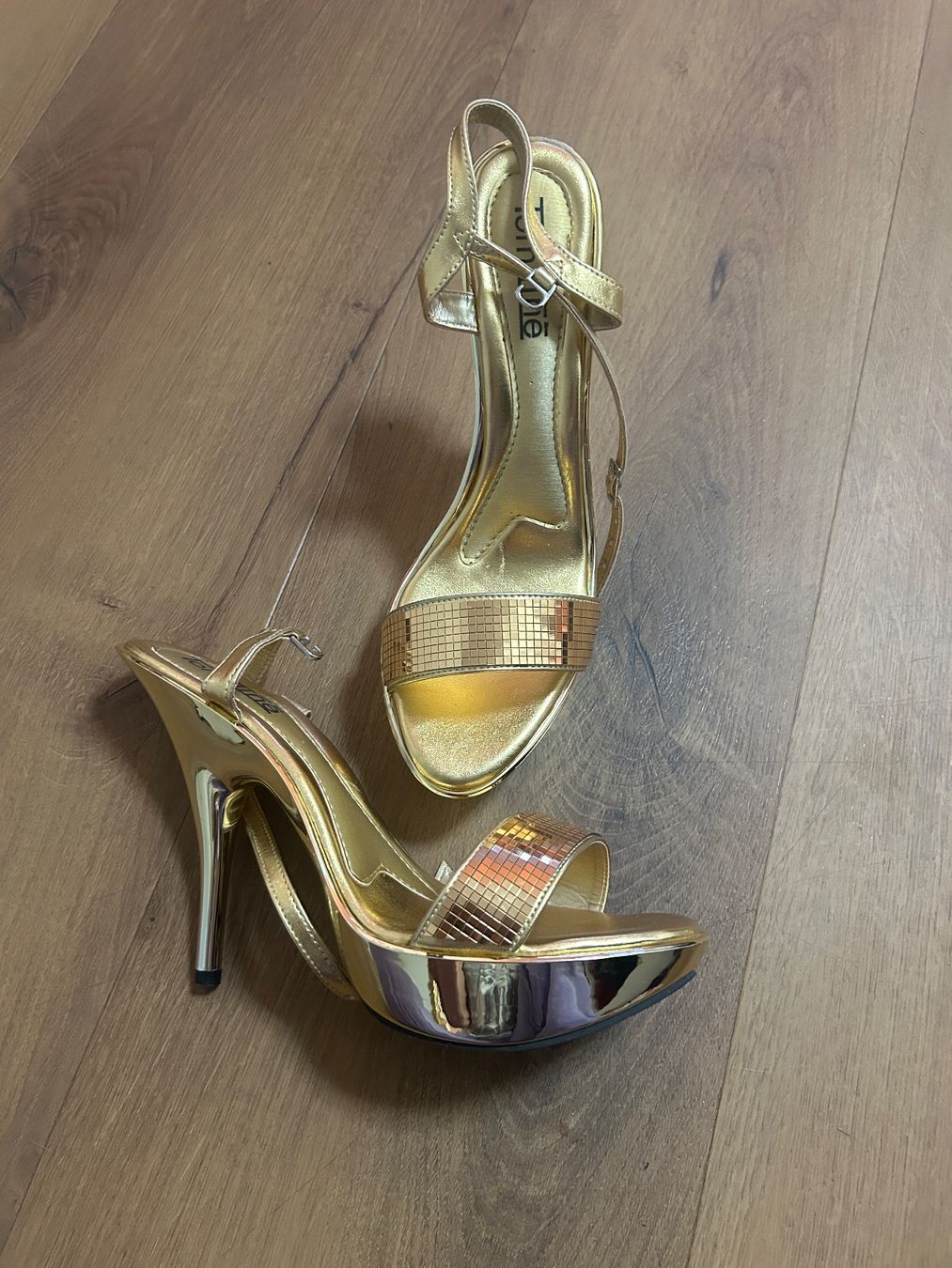 Damenschuhe: Stiletto Sandale Gold Gr 39 Neu – Neu und originalverpackt aus Regensdorf von Spyke55 4