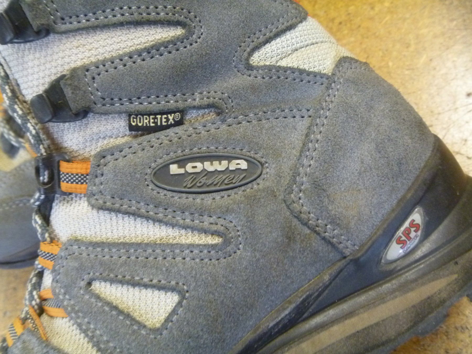 Lowa Scarpe da uomo: Wanderschuhe Grösse 40  Lowa – Usato da Rüti ZH venduto da baumchen 1