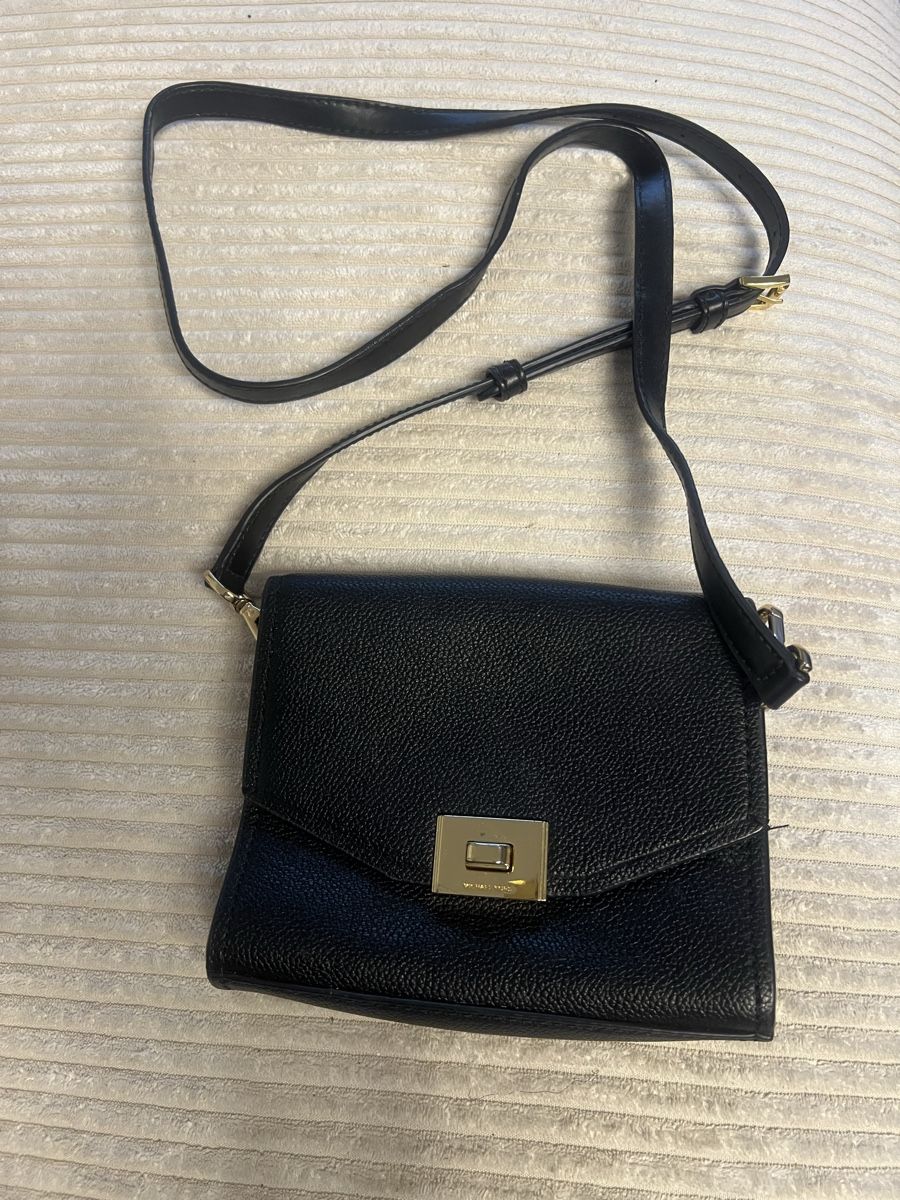 Michael Kors Borse da donna: Michael Kors Handtasche Schwarz – Usato da Bilten venduto da and_6hjn