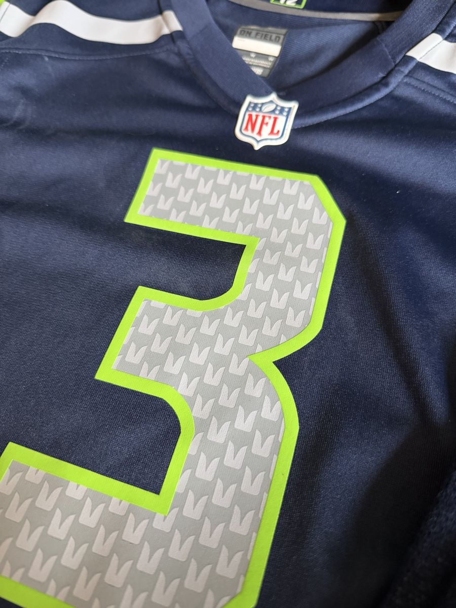 Lotti di vestiti: Seattle Seahawks Set: Shirt, Schal und Cap – Nuovo (secondo la descrizione) da Sursee venduto da ste_zr96 1