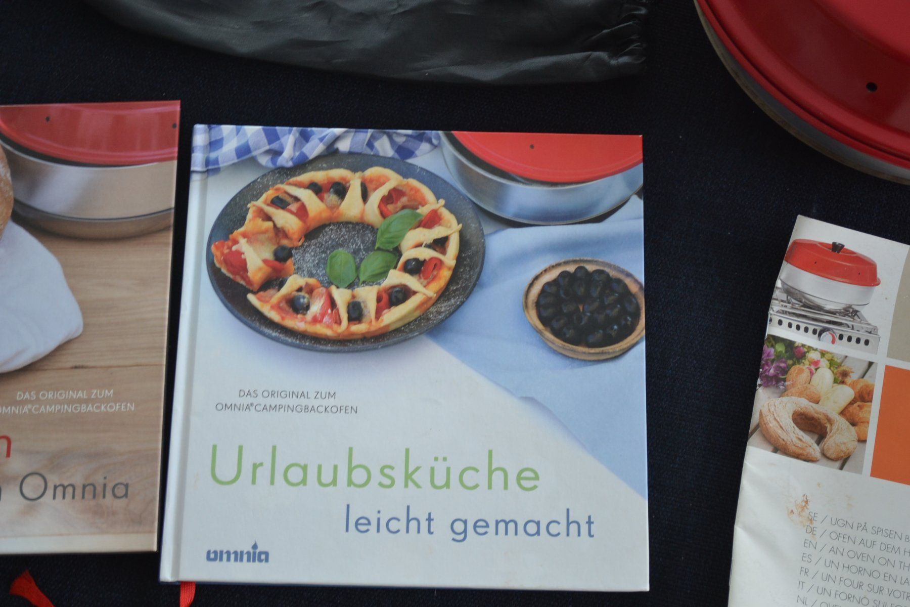 Komplettküchen: Omnia Camping-Backofen mit Silikoneinlage – Gebraucht aus Kölliken von  6