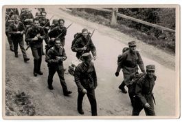 Soldaten auf Marsch, Trommler, Fotokarte