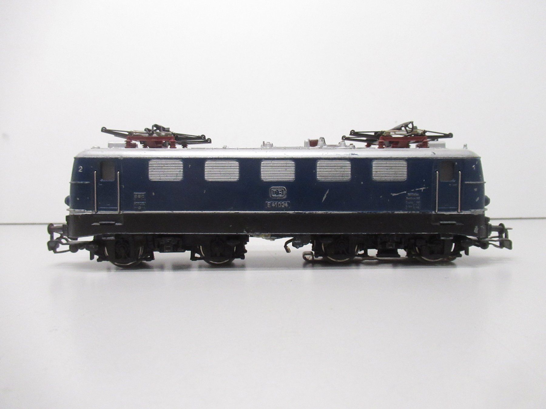 Märklin Modelleisenbahnen: Märklin 3034 E-Lok BR E40 der Deutschen Bahn o.OVP Digital – Gebraucht aus Basel von mhmarken 1