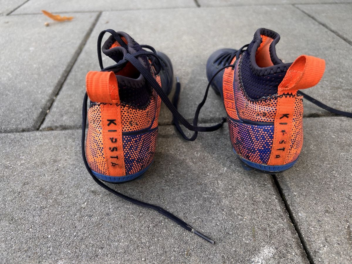 Decathlon Scarpe per ragazzi: Fussballschuhe KIPSTA – Usato da Linden venduto da ramona061 1