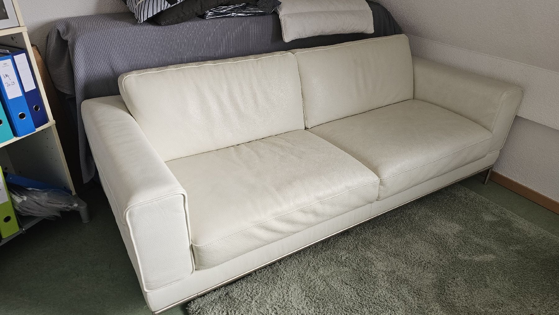 Ikea Sofas: Creme Weisses Ledersofa Ikea  – D'occasion à Mellingen par mrsizz