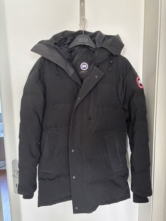 Canada Goose Daunenjacke schwarz Grösse S (gebraucht)