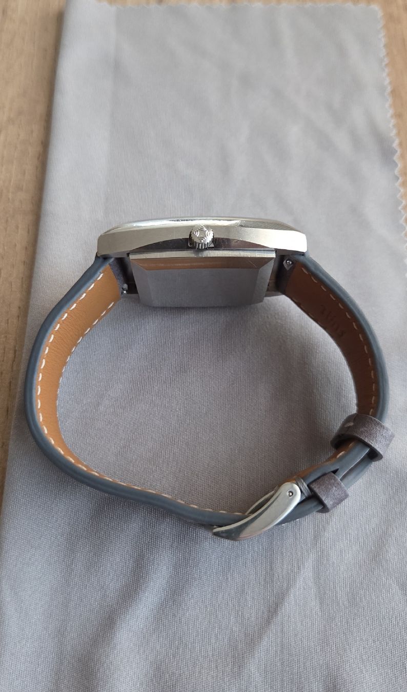 Zenith Uhren: Zenith Surf Automatic – Gebraucht aus Wohlen AG von ZEIT-RAUM 2