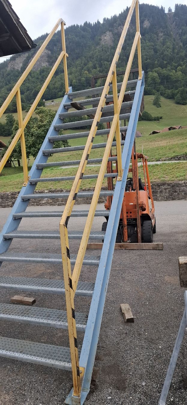 Scale: Treppe mit Geländer – Usato da Reichenbach i. K. venduto da Wskorpion 2