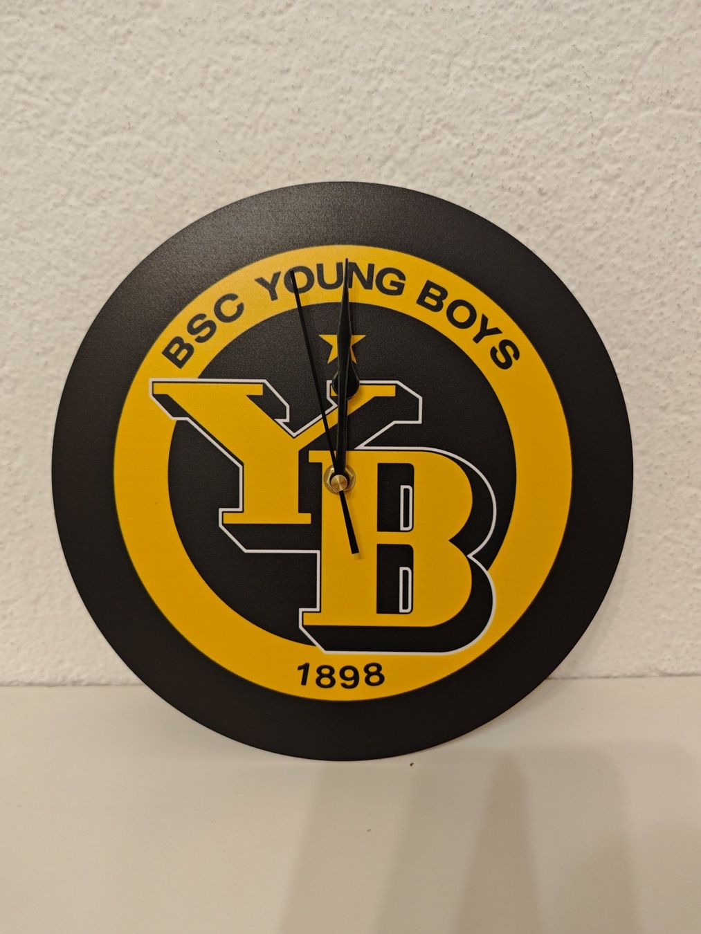 Orologi da terra & Orologi da parete: BSC Young Boys YB Uhr – Nuovo (secondo la descrizione) da Grosshöchstetten venduto da asi_qp5q