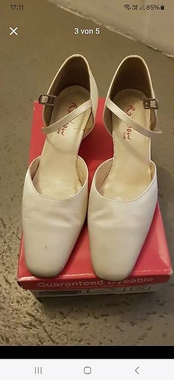Scarpe da donna: Brautschuhe und Beuteltasche – Usato da Birsfelden venduto da fasnacht2012