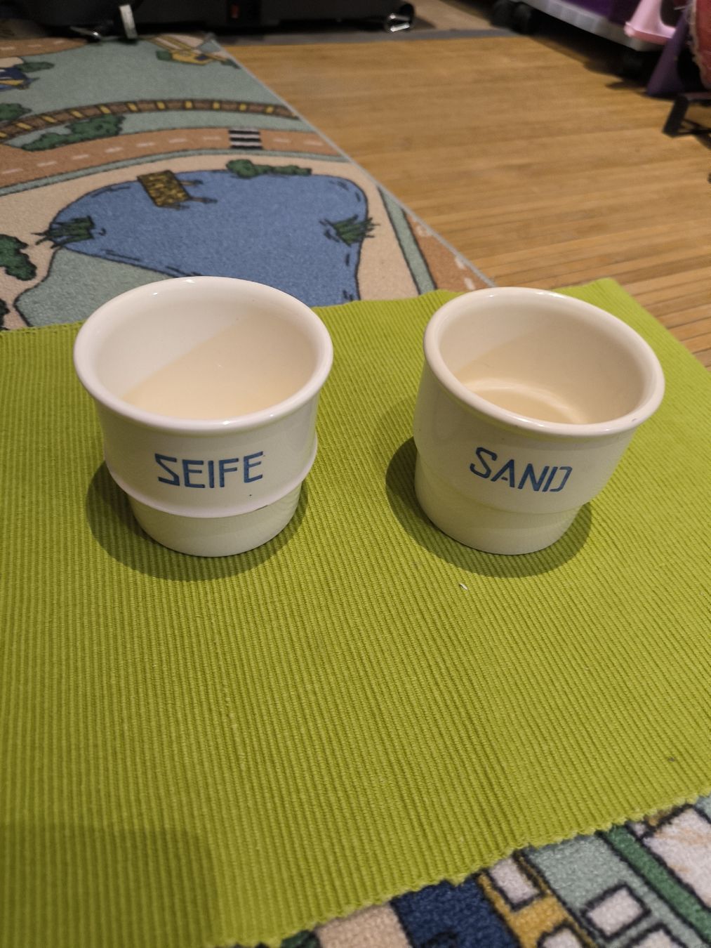 Contenitori & Simili: 2 Keramikbecher "SEIFE" & "SAND" Nostalgie – Usato da Zürich venduto da protea59