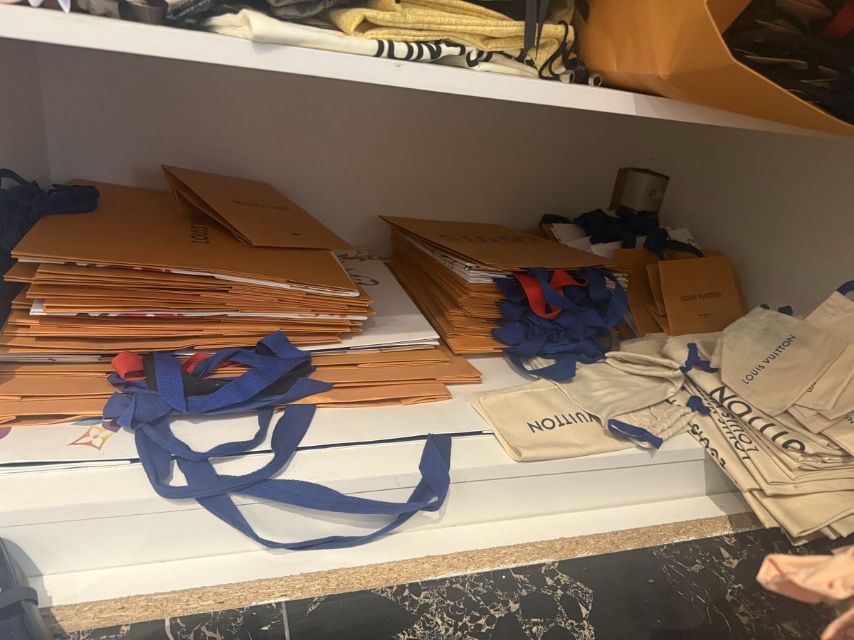 Louis Vuitton Borse: Louis Vuitton karton tasche gucci Prada dustbag Packet box – Nuovo (secondo la descrizione) da Hagenbuch ZH venduto da PascalSahli 3