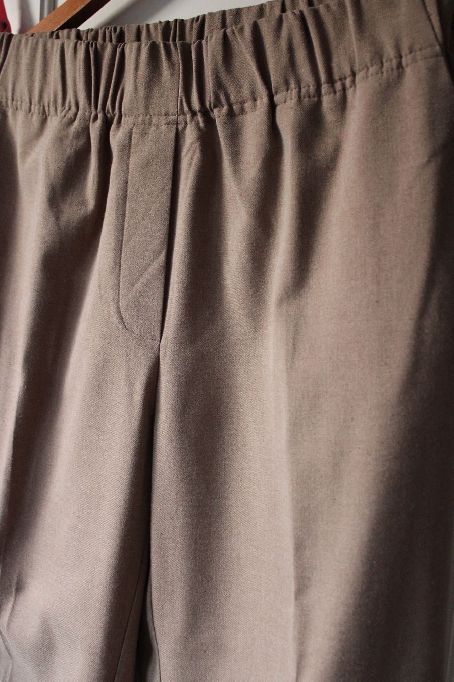 Pantaloni: Trousers with elasticated waist – Usato da Zürich venduto da nir_n9jc 4