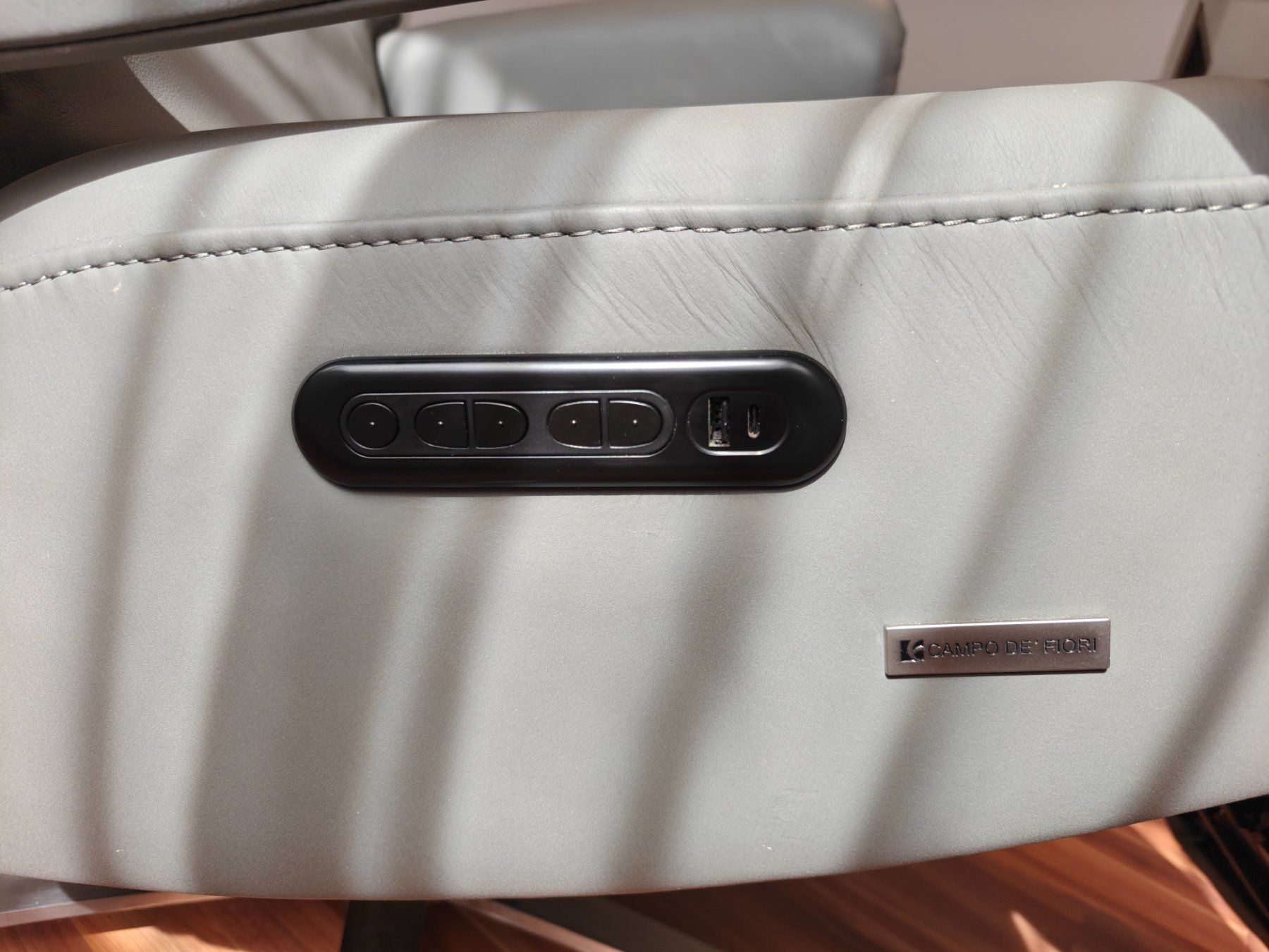 Poltrone: Design elektrischer relax Sessel Leder hellgrau, Neu! – Nuovo (secondo la descrizione) da Adligenswil venduto da Rsletu 1
