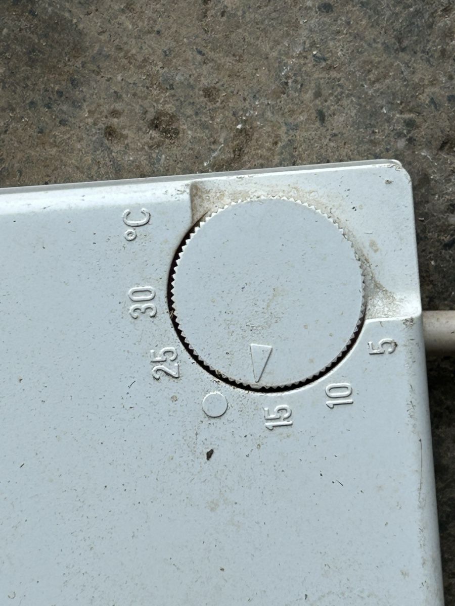 Messen: Thermostat, Occasion – Gebraucht aus Signau von atb_9d6k 2