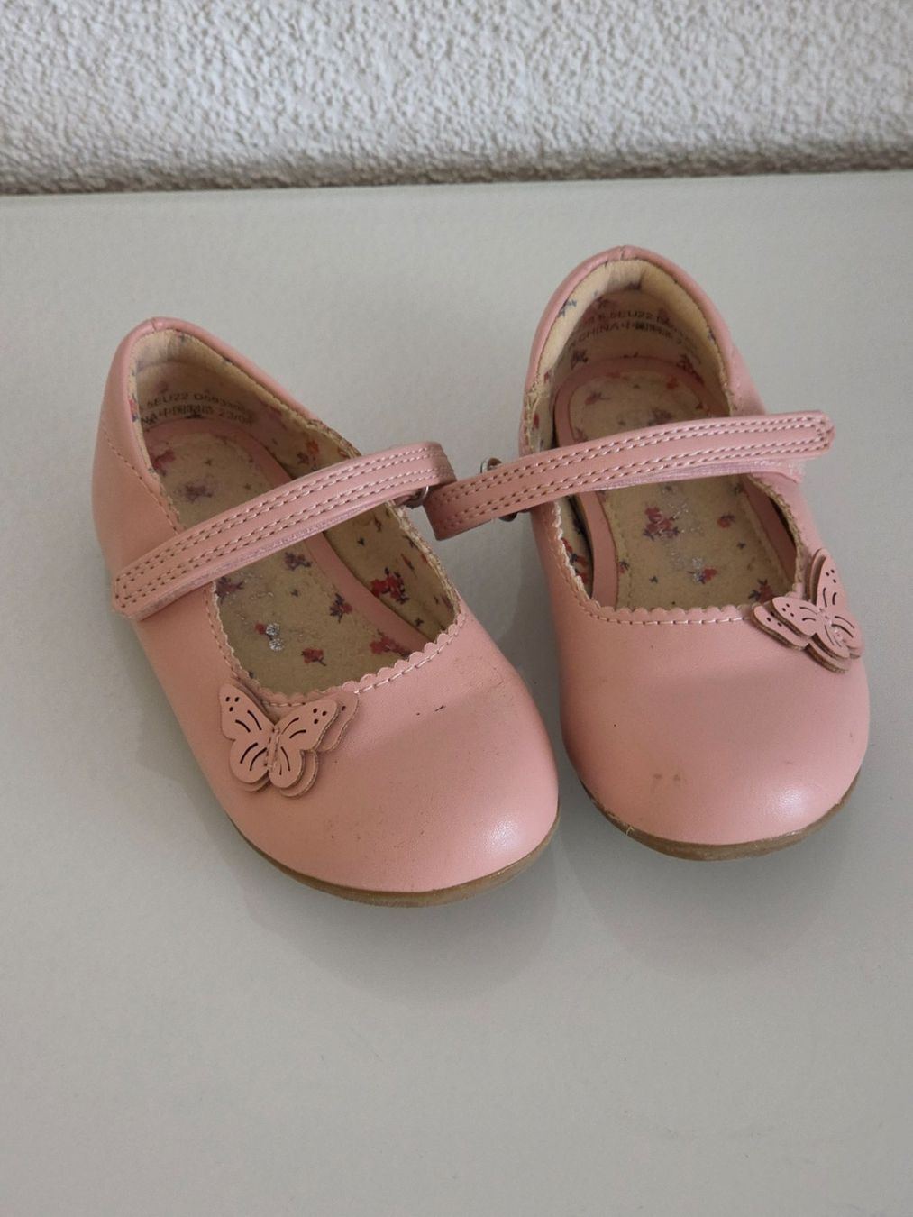 Scarpe per ragazze: Mädchen Ballerinas rosa Schmetterling Gr.22 – Usato da Birr venduto da V-K 1