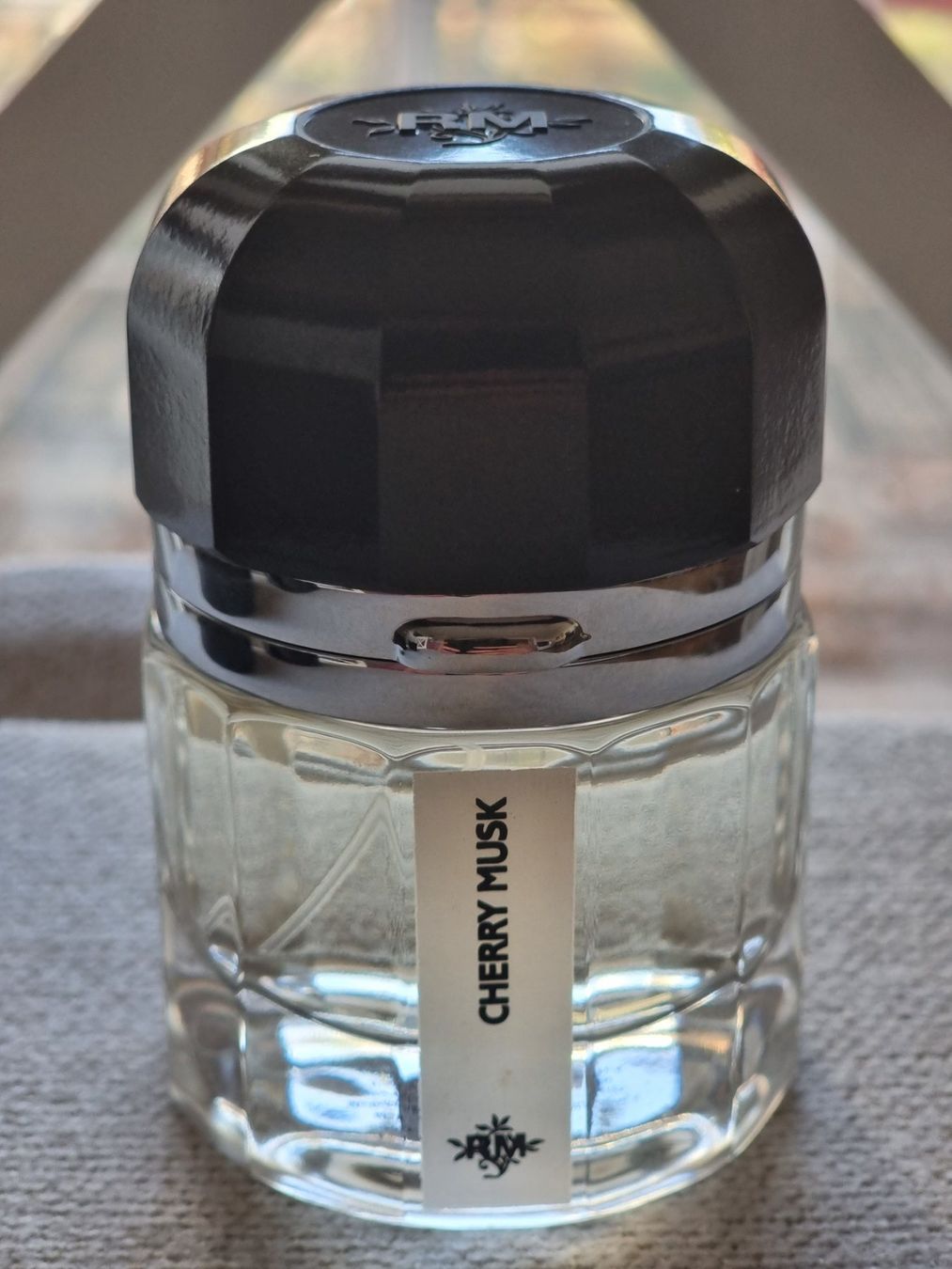 Parfum & Eau de Toilette: Ramon Monegal - Cherry Musk EdP 50ml – Gebraucht aus Zürich von nyc0le