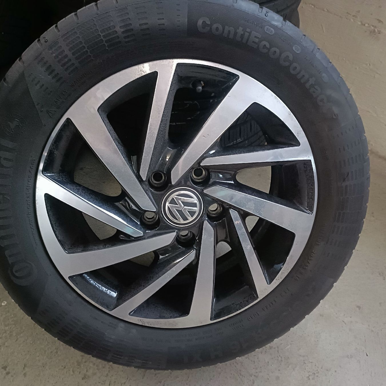 Pneus & Kompletträder: Alufelgen VW – Gebraucht aus Wil SG von chz_7trm