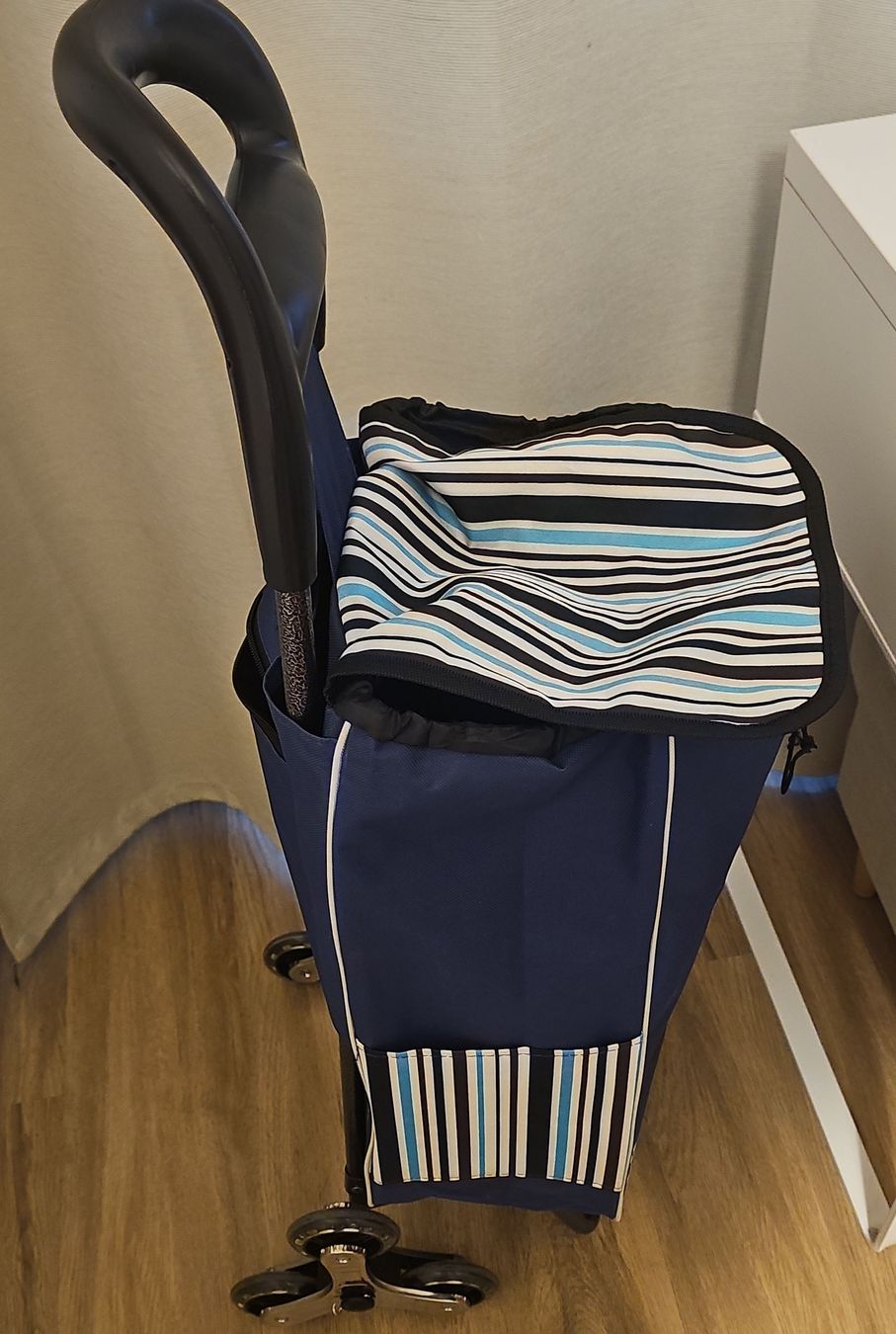 Altro per la casa: Shopping Trolley Blau Gestreeft Goede Staat – Nuovo (secondo la descrizione) da Urdorf venduto da koxy907