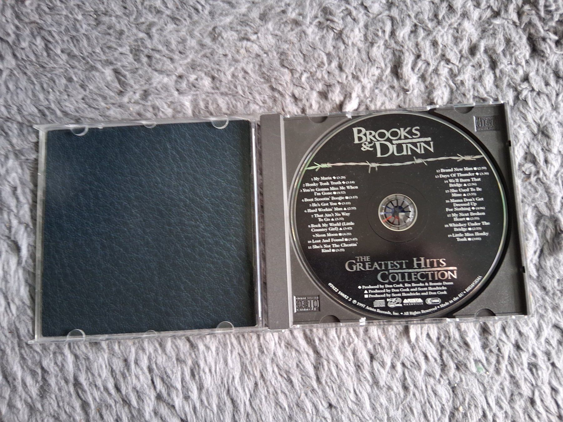 CD: BROOKS & DUNN    THE GREATEST HITS COLLECTION    CD – Usato da Wetzikon ZH venduto da Ramones01 2