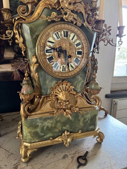 Camini: Prunk Pendule mit Kerzenleuchtern um 1880 – Usato da Burgdorf venduto da Tanthony 2