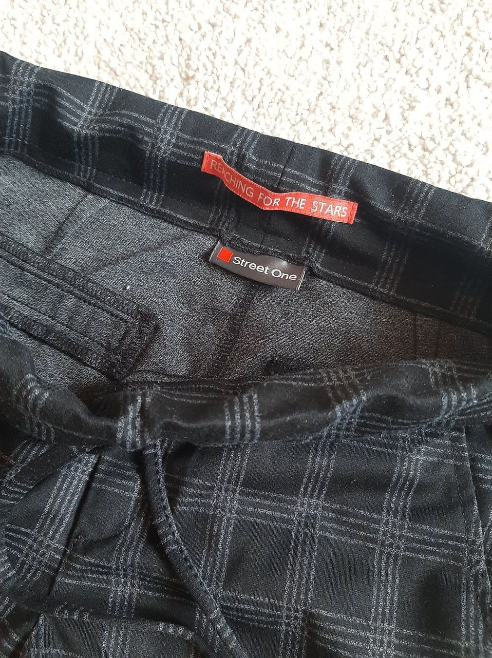 Pantaloni: Street One Hose Gr. S – Usato da Muotathal venduto da robin40 3