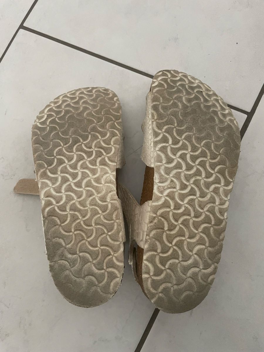 Birkenstock Chaussures filles: Birkenstock Sandalen, Gr. 33 – D'occasion à Winterthur par Fabelhaft123 3